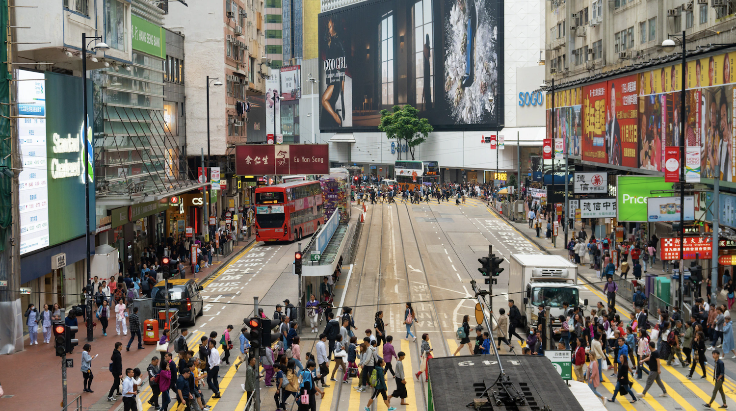 香港奢侈品零售业复苏_内地游客消费券影响_香港现时点购物商城