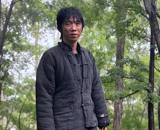 2025年十位霸屏男演员演技分析_中国影视男演员图片带名字_霸屏演员演技排名