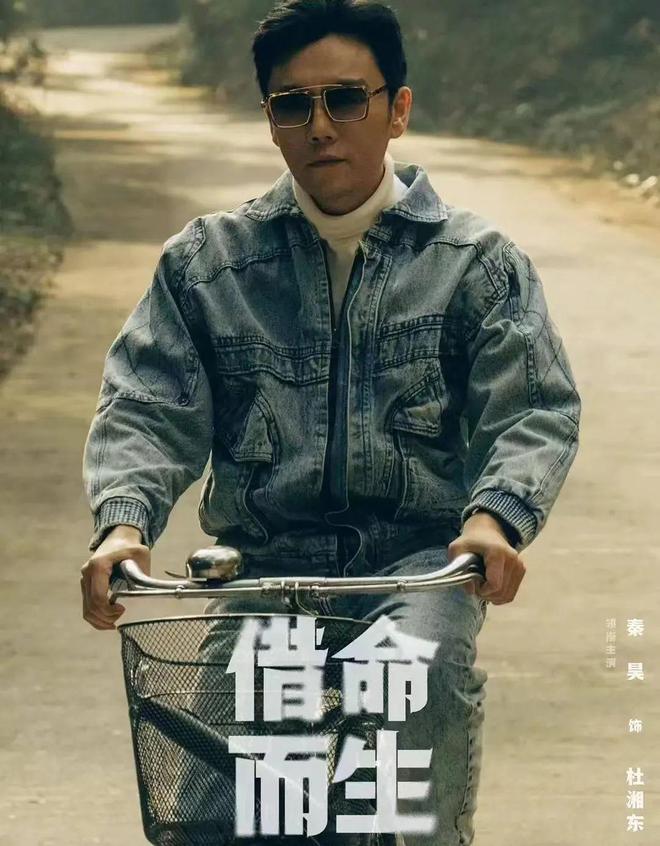 霸屏演员演技排名_中国影视男演员图片带名字_2025年十位霸屏男演员演技分析