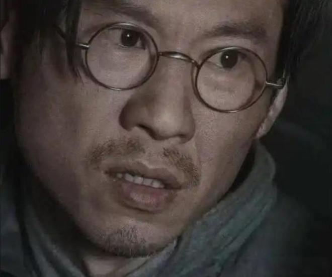 2025年十位霸屏男演员演技分析_中国影视男演员图片带名字_霸屏演员演技排名