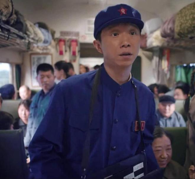 2025年十位霸屏男演员演技分析_中国影视男演员图片带名字_霸屏演员演技排名