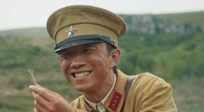 霸屏演员演技排名_2025年十位霸屏男演员演技分析_中国影视男演员图片带名字