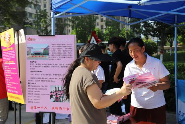 劳动力调查进社区_新闻频道就业有位来_就业政策宣传服务