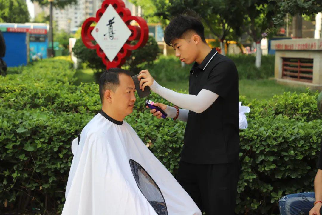 新闻频道就业有位来_劳动力调查进社区_就业政策宣传服务