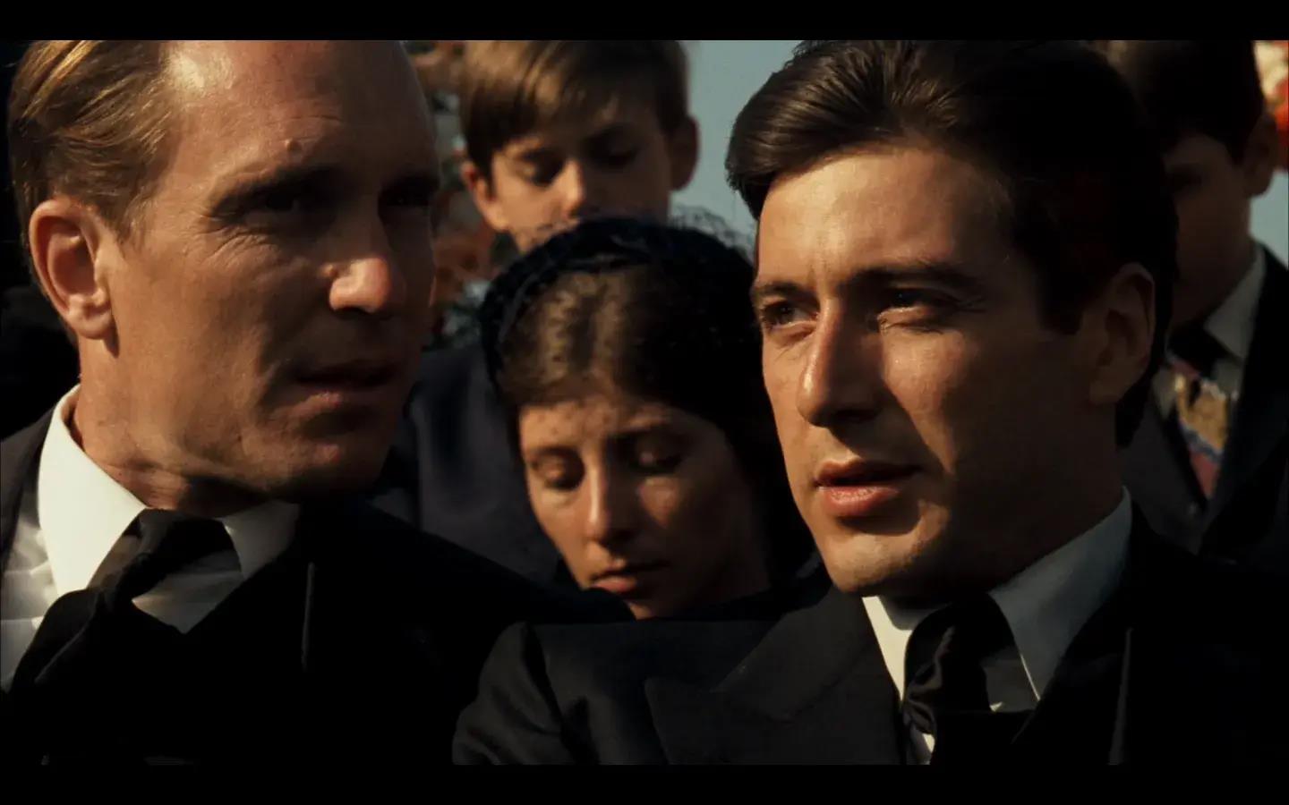 马龙·白兰度演教父时多大年纪_马龙·白兰度演技创新_马龙·白兰度表演风格研究