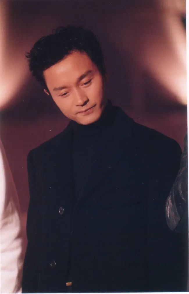 roger造型师谈张国荣_张国荣唯一看走眼的演员_王晶谈张国荣