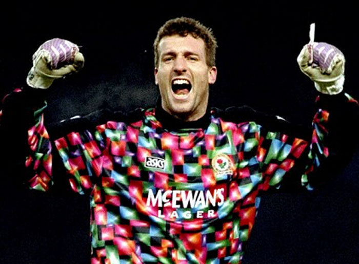 最糟糕的守门员球衣设计_门将有必要买防撞服吗_史上最丑门将球衣