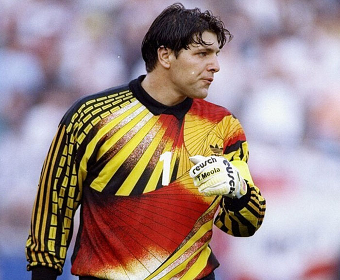 史上最丑门将球衣_门将有必要买防撞服吗_最糟糕的守门员球衣设计