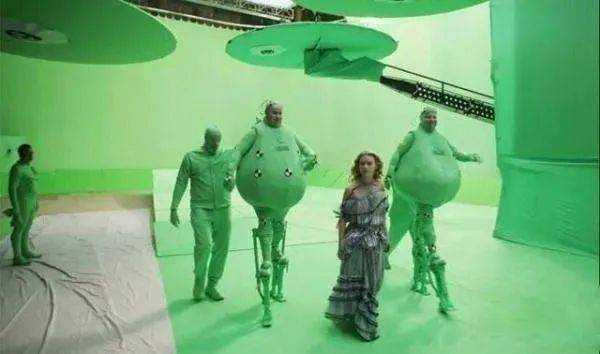 电影拍摄趣闻_来自星星的你导演揭幕后拍摄趣事_影视剧拍摄幕后故事