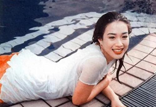 中国女明星变成巨人_刘亦菲身材变化_女明星年龄变化