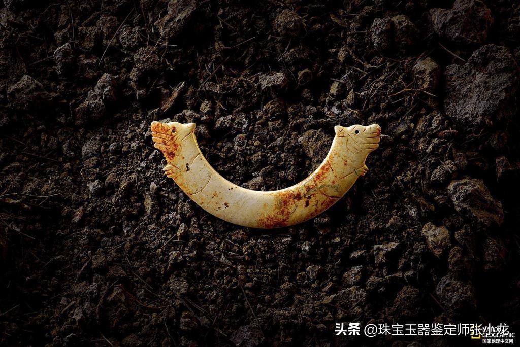 遗迹手镯,DNF瞎子拍卖买什么装备最好?