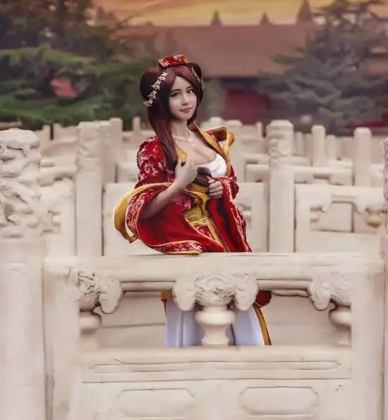 龙年琴女,LOL最难相遇的皮肤载入界面?