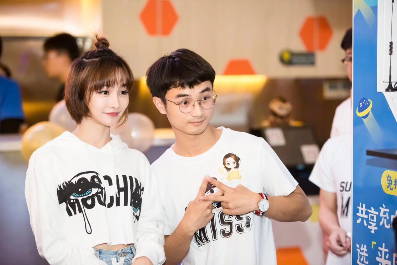 miss直播平台,如何看待英雄联盟miss被爆曾1亿身价签约虎牙?