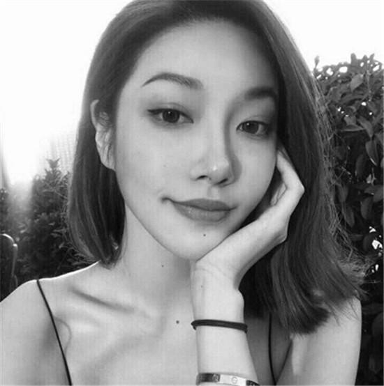 玩穿越火线黑屏,穿越火线屏幕上下黑屏?