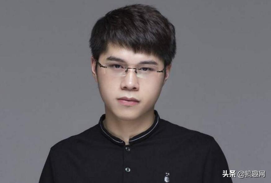 s1滑板鞋上王者,虎牙双十一锦鲤活动寒夜送出滑板鞋