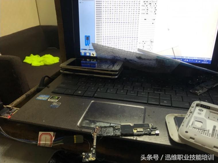 穿越火线机器码是换主板还是硬盘（主机换CPU和主板需要重装系统么）