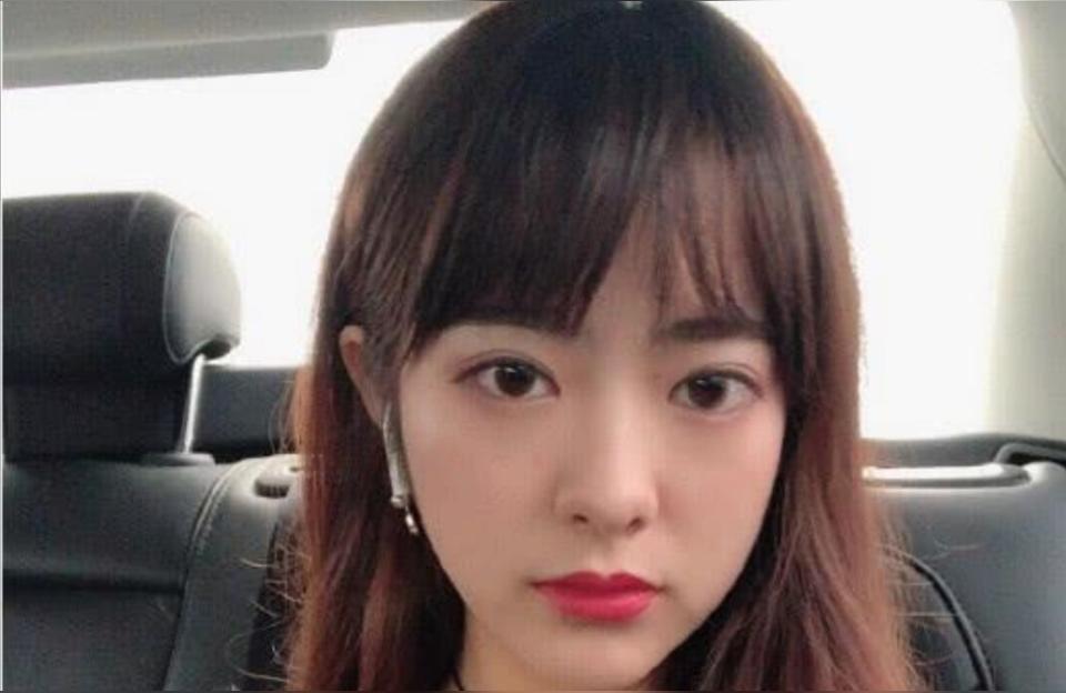 李芳艺蕾,LOL德杯女解说一平姐横空出世?