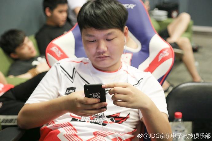 lol服务器连接异常,英雄联盟警告码3102110005怎么解决?