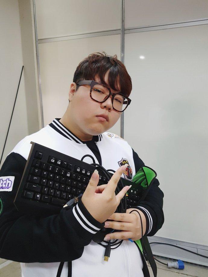 skt bang,Faker曾心态爆炸去精神科?