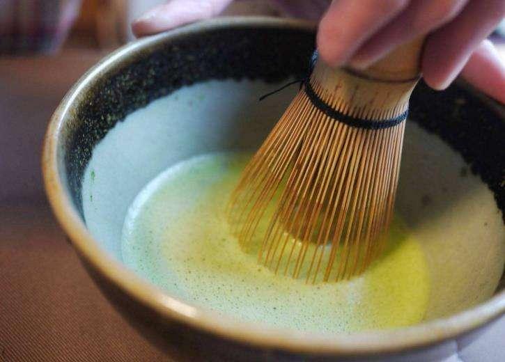 dnf黄金粉末,有白金色的粉末石头可能是什么矿石?