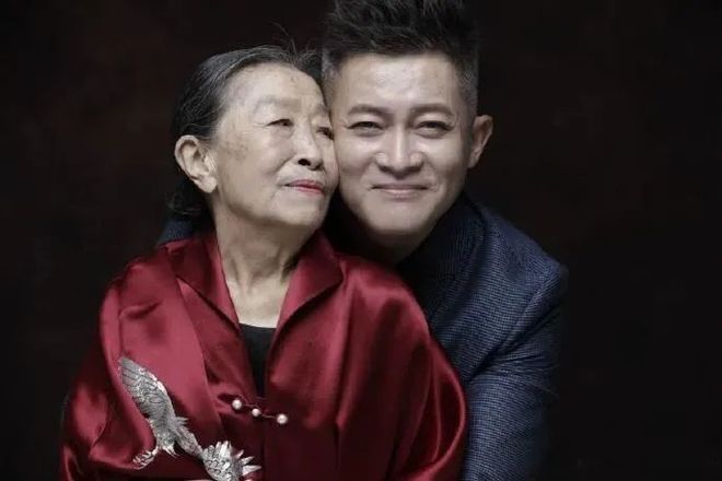 2021年娱乐圈明星去世名单_因癌症去世的明星名单_最近几年离世的明星图片
