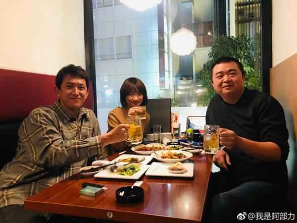 她与影后同名,嫁日版F4后息影却遭劈腿,如今独自带子定居国外