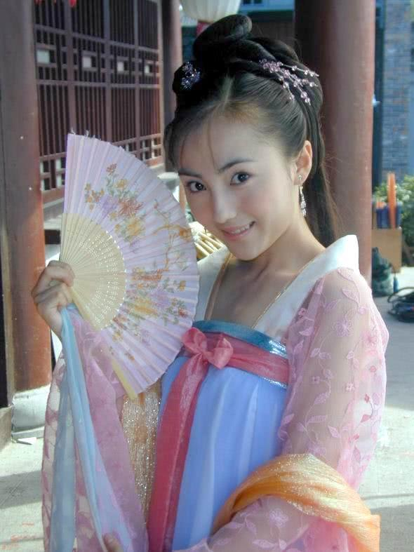 一个快被遗忘的女演员，30岁嫁日本演员被抛弃，才39岁就不拍戏了