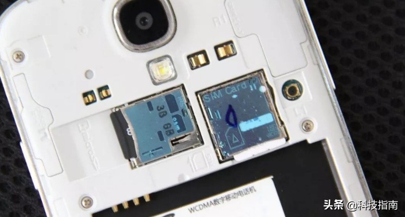 SIM卡槽损坏怎么办_手机不显示SIM卡原因_苹果卡槽弹不出能修吗