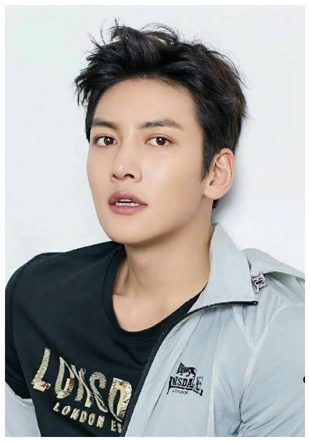 韩国最帅男演员排名_韩国历史上最帅的演员名单_韩国比较有名的男模特