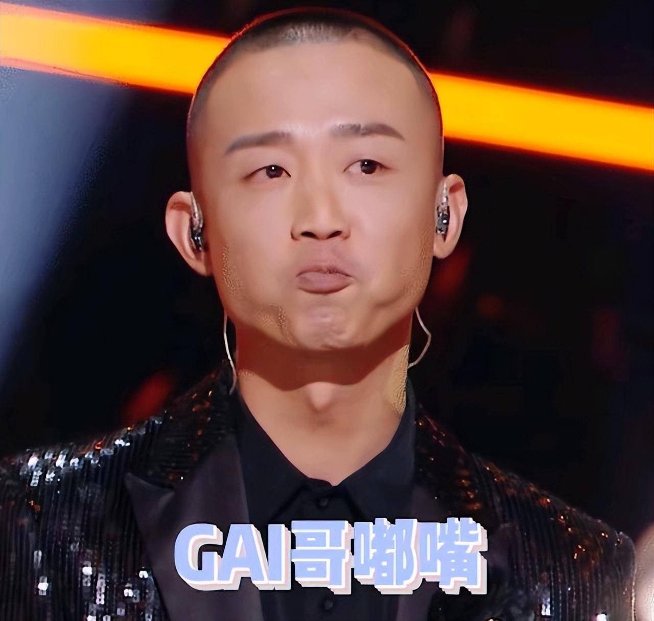 张碧晨参加中国好声音_天赐的声音 张碧晨 GAI 好声音 学员 常驻嘉宾 音乐合伙人 周深 发展比较