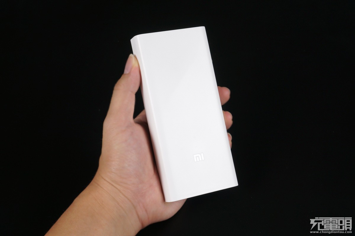 小米移动电源2C 20000评测_小米移动电源2C 20000mAh_小米移动电源2验证真假