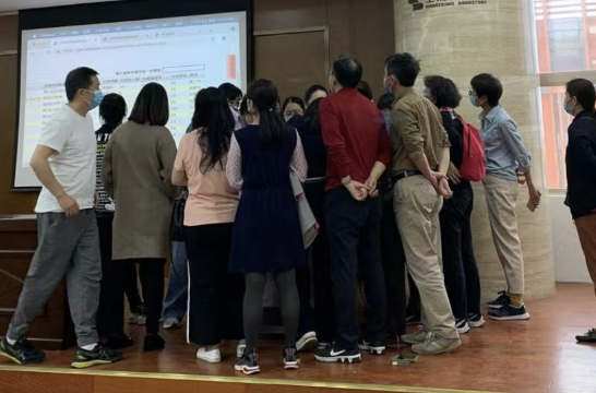 费用一涨再涨，高考志愿填报服务靠谱吗？