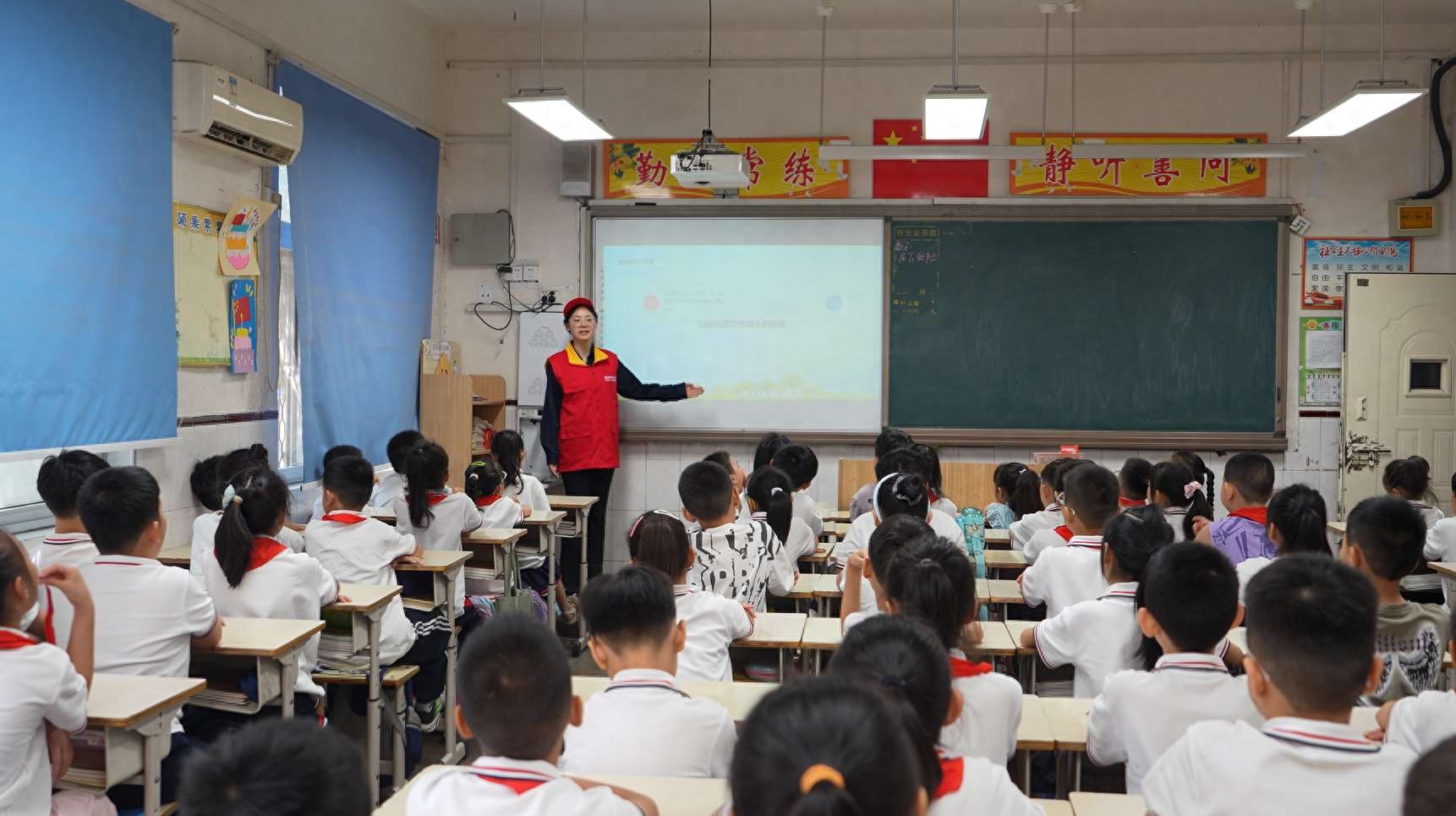 安全用电广告语_校园用电巡检_安全用电知识教育课