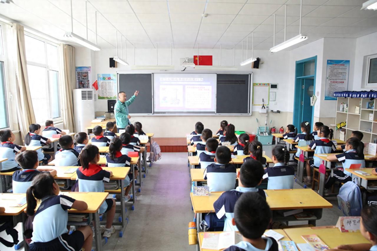 安全用电广告语_校园用电安全排查_安全用电知识讲座