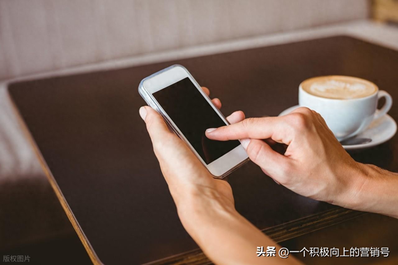 华为多屏协同传照片_手机无线传图到电脑_怎么将电脑里的照片导入iphone