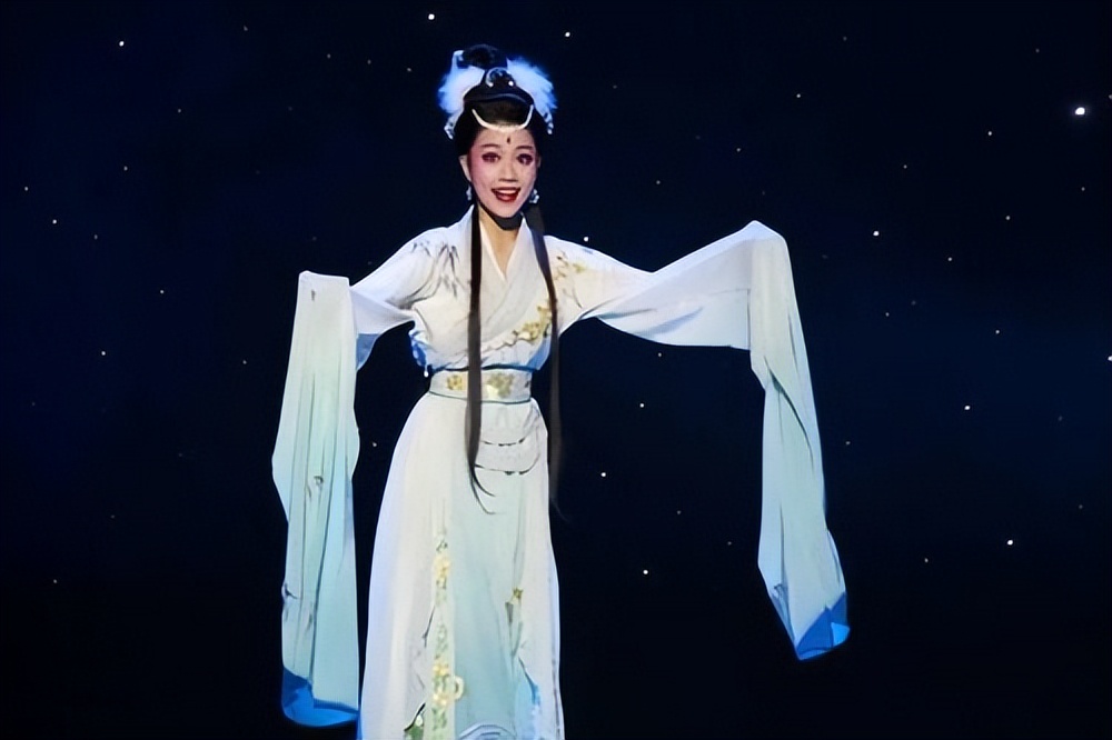 全息投影技术_全息投影视频用什么软件做_全息影像舞台剧