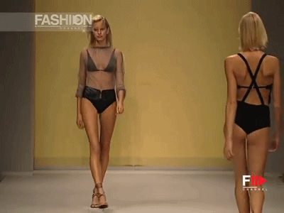 Karolina Kurkova 早年经历_维密天使大KK职业生涯_超模大kk个人资料
