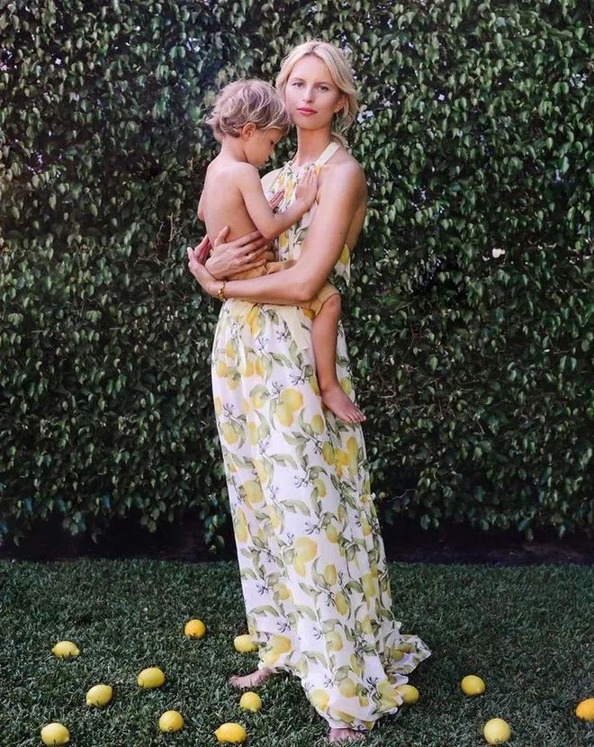 超模大kk个人资料_Karolina Kurkova 早年经历_维密天使大KK职业生涯
