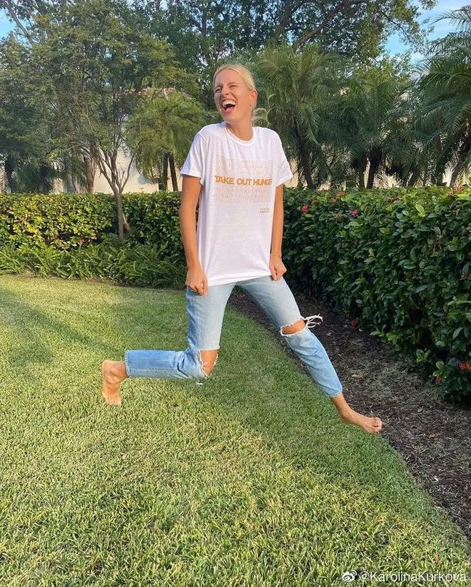 超模大kk个人资料_Karolina Kurkova 早年经历_维密天使大KK职业生涯