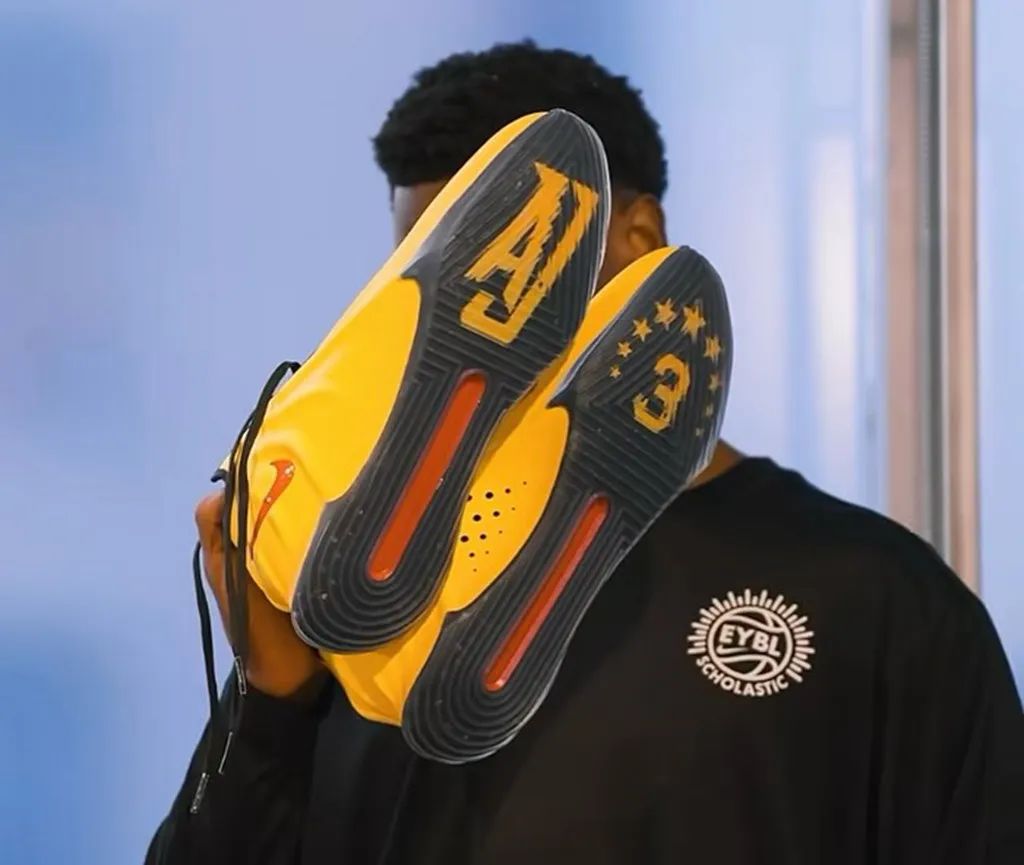 Nike G.T. Future release date_Nike G.T. Future review_耐克回到未来简版