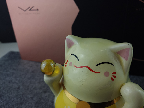 美图手机V4评测_美图手机V4外观设计_美图v4能不能用电信卡