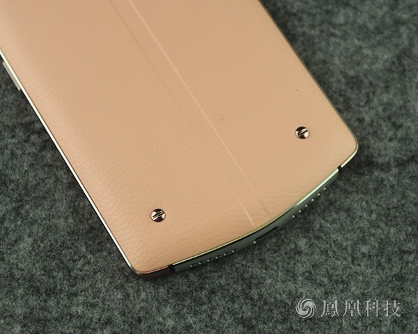 美图手机V4外观设计_美图v4能不能用电信卡_美图手机V4评测