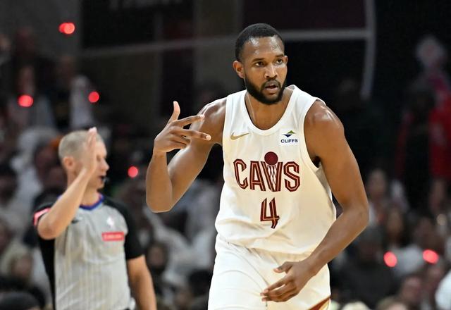 2K大前锋推荐_字母哥vs班凯罗vs浓眉_nba2kol2新版本大前锋推荐
